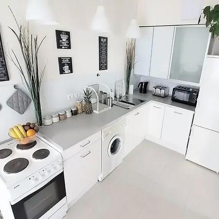 Eotvos Design Apartment